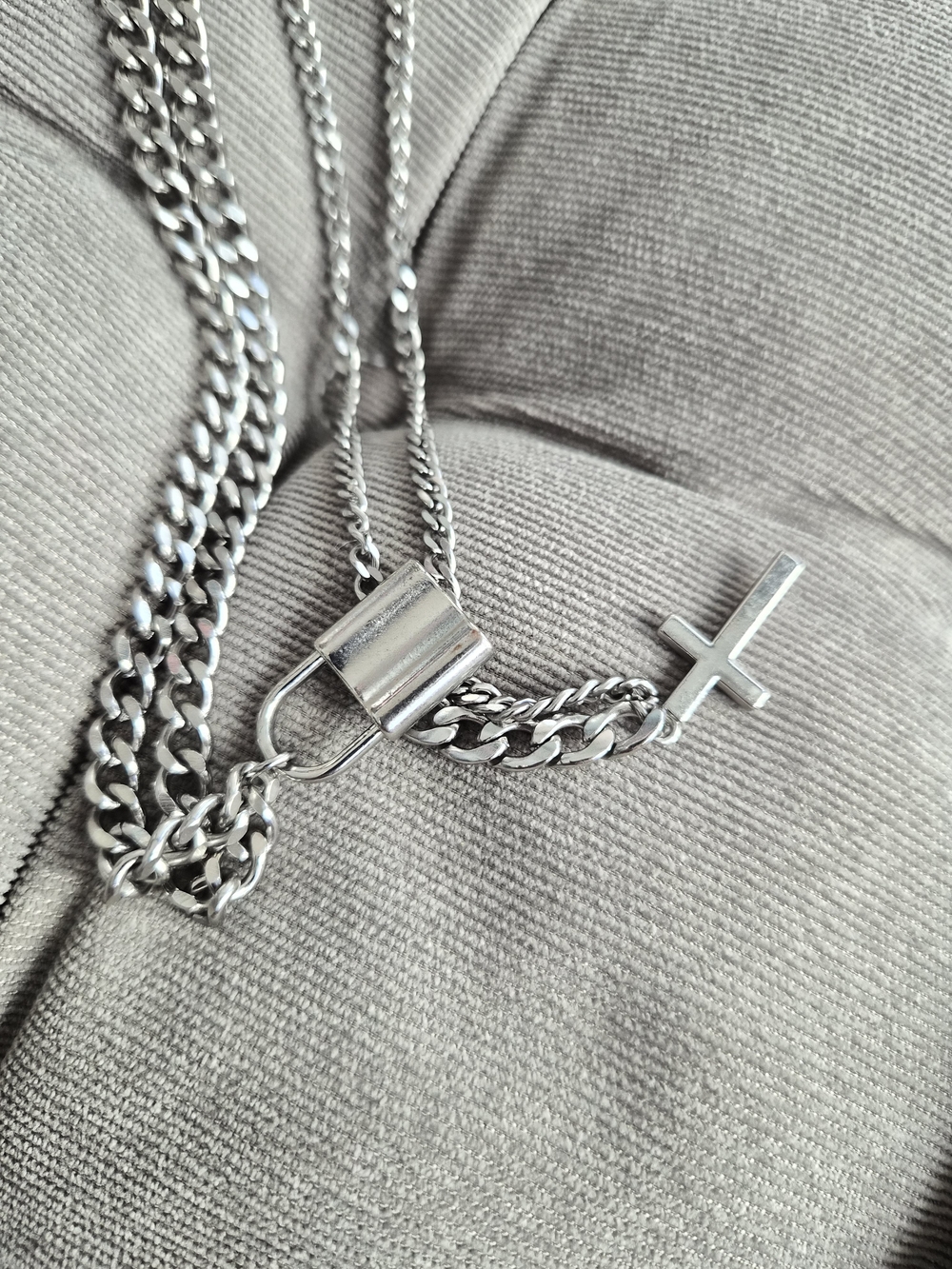 5/$5 Silver Layered Chain Necklace Set • Lock & Cross - Picture 5 of 6